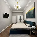 Lägenhetshotell Deribasivska 10 Luxury