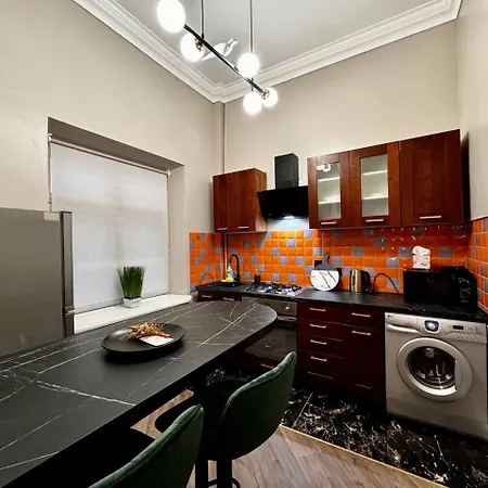 Deribasivska 10 Luxury *