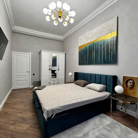 Deribasivska 10 Luxury Apartment *