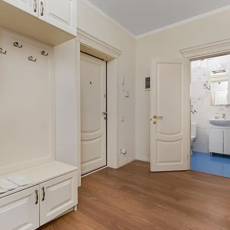 Deribasivska 10 Luxury 4*