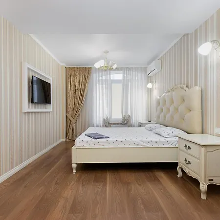 Deribasivska 10 Luxury