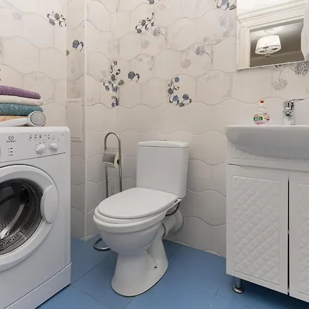 מלון דירות Deribasivska 10 Luxury 4*
