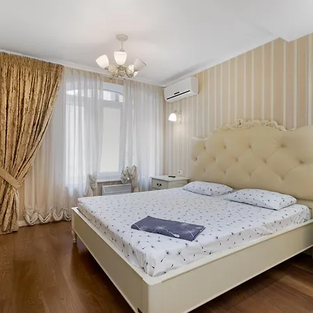 Deribasivska 10 Luxury Апарт-отель Одесса