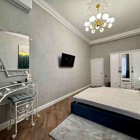 Deribasivska 10 Luxury Hotel apartamentowy