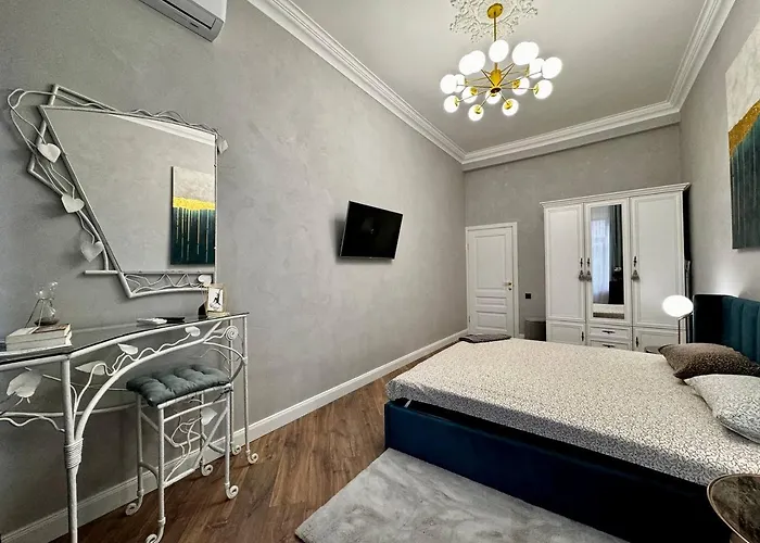 Deribasivska 10 Luxury Aparthotel