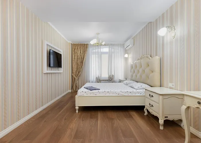 Deribasivska 10 Luxury